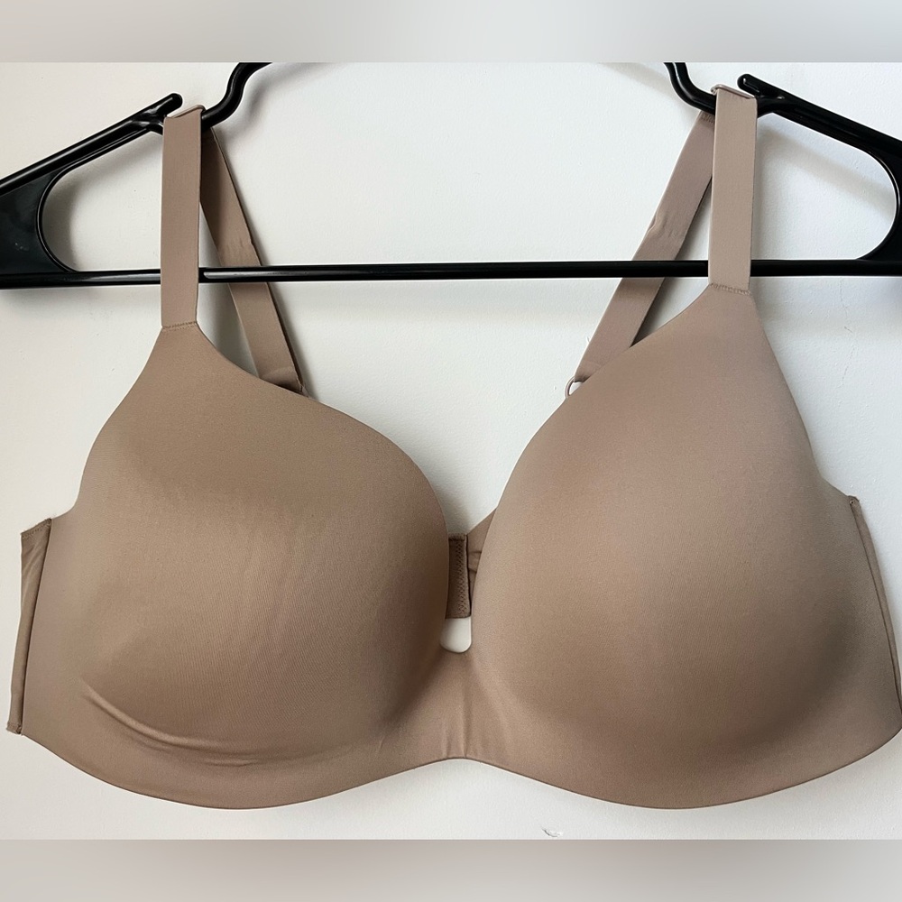 UNIQLO Wireless Seamless Dark Nude Bra